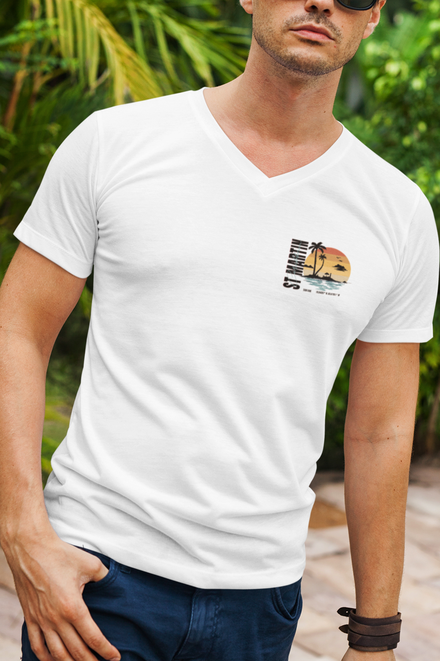 Camiseta de cuello en V caribeña de San Martín para hombre